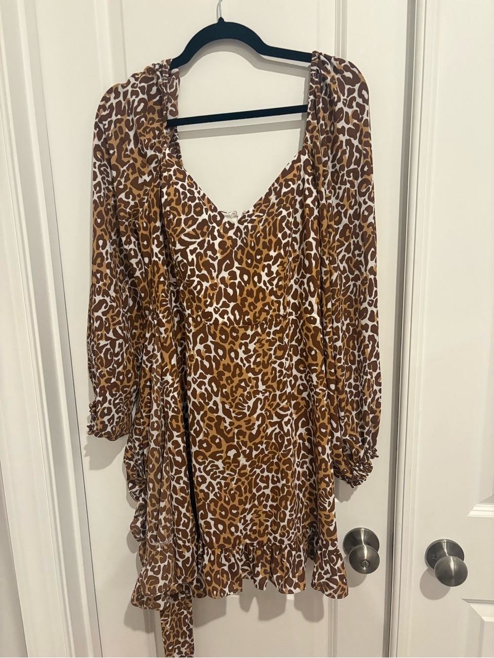 Lilly Pulitzer Brown and White Leopard Print Long Sleeve Dress size 8